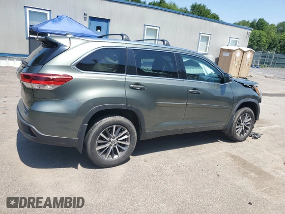 2019 Toyota Highlander SE z VIN 5TDJZRFH8KS705933, wystawiony jako Copart lot #61990425 z przebiegiem 65 839 mil mil oraz Szkoda całkowita • Salvage title. Historia ofert i sprzedaży dostępna na DreamBid. Obrazek 3.