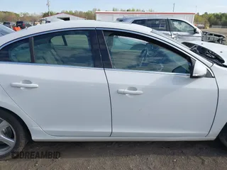 2012 Volvo S60 T5 with VIN YV1622FS6C2053118, listed as a IAAI auction lot 41934340 with 156,375 mi miles. Bid and sale history available at carsss.com. Image 14.