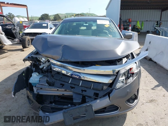 2011 Ford Fusion SE with VIN 3FAHP0HA7BR319917, listed as a IAAI auction lot 41845471 with 115,071 mi miles. Bid and sale history available at carsss.com. Image 12.