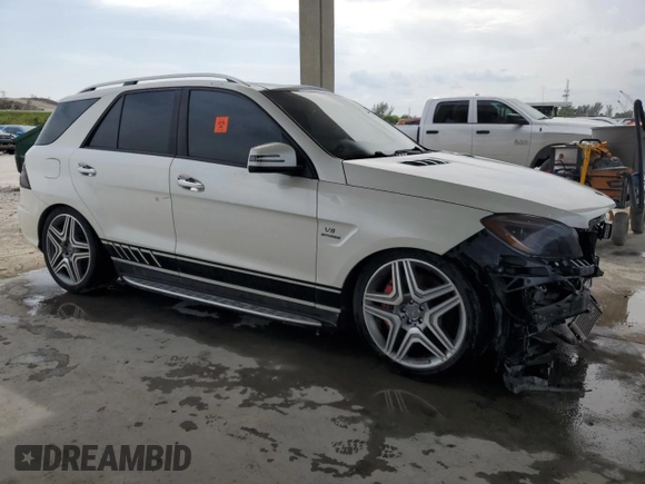 2014 Mercedes-Benz M 63 AMG z VIN 4JGDA7EB2EA272788, wystawiony jako Copart lot #49834825 z przebiegiem Nie podano mil oraz Czysty tytuł • Clean title. Historia ofert i sprzedaży dostępna na DreamBid. Obrazek 4.
