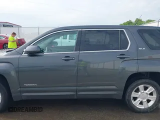 2011 GMC Terrain SLE-1 z VIN 2CTALMEC8B6387305, wystawiony jako IAAI lot #42120058 z przebiegiem 140 383 mil mil oraz . Historia ofert i sprzedaży dostępna na DreamBid. Obrazek 14.