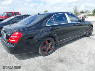 2007 Mercedes-Benz S-Class 5.5L V8 with VIN WDDNG71XX7A080228, listed as a IAAI auction lot 41972759 with 1 mi miles. Bid and sale history available at carsss.com. Image 4.