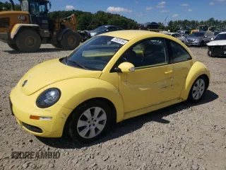 2009 Volkswagen New Beetle Coupe S with VIN 3VWPW31C59M518782, listed as a Copart auction lot 70528194 with 137,475 mi miles and Salvage Title. Bid and sale history available at carsss.com. Image 1.