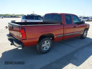 2001 Chevrolet Silverado 1500 LS with VIN 2GCEC19V311378627, listed as a IAAI auction lot 42077389 with 356,476 mi miles and . Bid and sale history available at DreamBid. Image 4.
