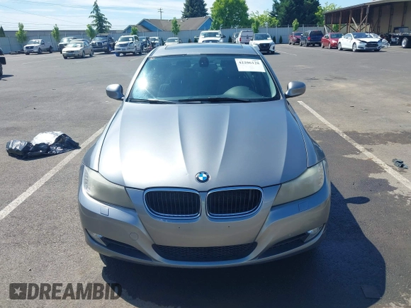 2011 BMW 3 Series 328i xDrive z VIN WBAPK5G52BNN81964, wystawiony jako IAAI lot #42206128 z przebiegiem 118 752 mil mil oraz . Historia ofert i sprzedaży dostępna na DreamBid. Obrazek 12.