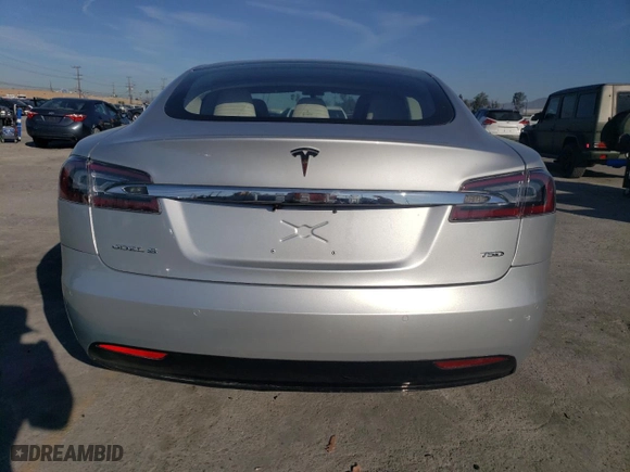 2018 Tesla Model S 75D with VIN 5YJSA1E26JF262517, listed as a Copart auction lot 47246405 with 49313 miles and Clean Title. Bid and sale history available at carsss.com. Image 6.