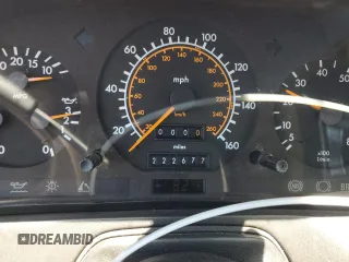 1991 Mercedes-Benz 300 z VIN WDBFA61E9MF014372, wystawiony jako Copart lot #58212605 z przebiegiem 222 677 mil mil oraz Szkoda całkowita • Salvage title. Historia ofert i sprzedaży dostępna na DreamBid. Obrazek 9.