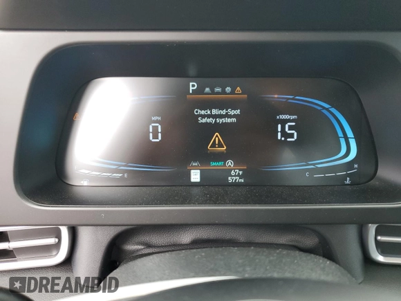 2025 Hyundai Elantra SE with VIN KMHLL4DG8SU983391, listed as a Copart auction lot 59843665 with 577 mi miles and Salvage title. Bid and sale history available at DreamBid. Image 9.