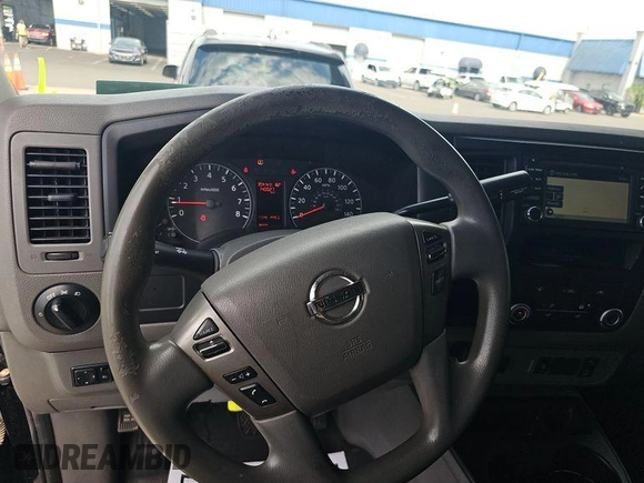 2019 Nissan NV SV z VIN 1N6BF0LY0KN803435, wystawiony jako IAAI lot #42566203 z przebiegiem 140 027 mil mil oraz . Historia ofert i sprzedaży dostępna na DreamBid. Obrazek 33.