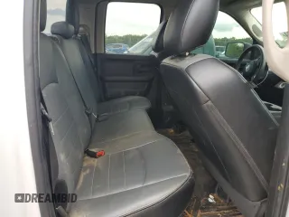 2021 Ram 1500 Tradesman z VIN 1C6RR7FG2MS574644, wystawiony jako Copart lot #70448204 z przebiegiem Nie podano mil oraz Szkoda całkowita • Salvage title. Historia ofert i sprzedaży dostępna na DreamBid. Obrazek 10.