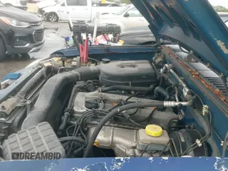 2003 Nissan Frontier XE z VIN 1N6DD26T93C424697, wystawiony jako IAAI lot #42015805 z przebiegiem 148 351 mil mil oraz . Historia ofert i sprzedaży dostępna na DreamBid. Obrazek 12.