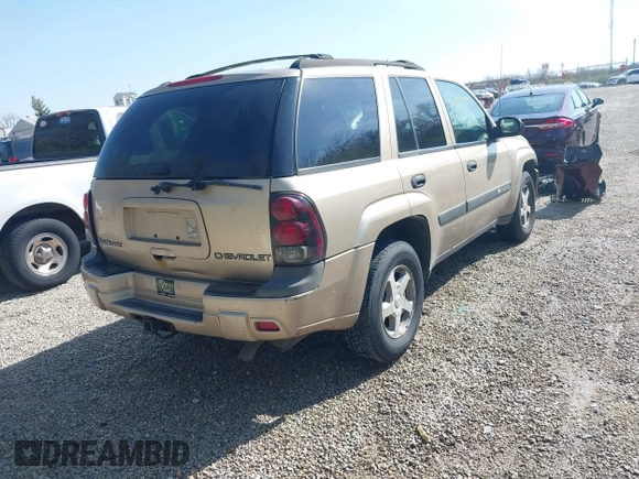2004 Chevrolet TrailBlazer LT with VIN 1GNDS13S142422830, listed as a IAAI auction lot 42054144 with 218,042 mi miles and . Bid and sale history available at DreamBid. Image 4.