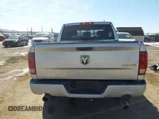2010 Dodge 1500 SLT z VIN 1D7RV1CT3AS260229, wystawiony jako IAAI lot #41629225 z przebiegiem 104 429 mil mil oraz . Historia ofert i sprzedaży dostępna na DreamBid. Obrazek 16.