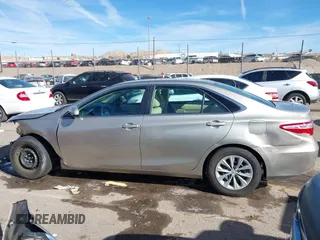 2017 Toyota Camry XLE z VIN 4T1BF1FK3HU290840, wystawiony jako IAAI lot #41470555 z przebiegiem 62 190 mil mil oraz . Historia ofert i sprzedaży dostępna na DreamBid. Obrazek 13.