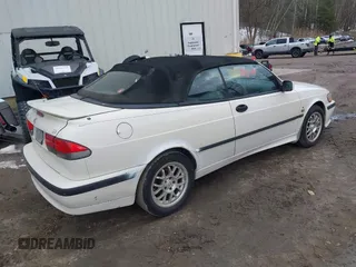 2002 Saab 9-3 SE with VIN YS3DF78K527002490, listed as a IAAI auction lot 41703696 with 119,311 mi miles. Bid and sale history available at carsss.com. Image 4.