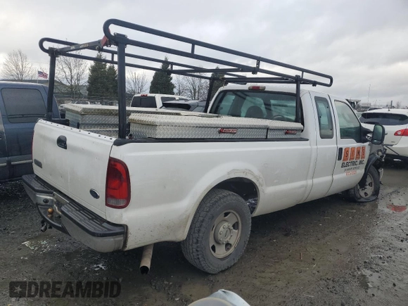 2005 Ford Super Duty F-250 XL with VIN 1FTSX20565EB83099, listed as a Copart auction lot 43036775 with 183,912 mi miles and Salvage Title. Bid and sale history available at carsss.com. Image 3.