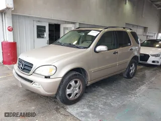 2005 Mercedes-Benz M-Class 3.7L with VIN 4JGAB57E05A553208, listed as a IAAI auction lot 41622243 with 90,904 mi miles. Bid and sale history available at carsss.com. Image 2.