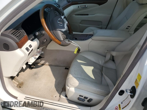 2010 Lexus LS 460 z VIN JTHBL5EF0A5097424, wystawiony jako Copart lot #59780325 z przebiegiem Nie podano mil oraz Szkoda całkowita • Salvage title. Historia ofert i sprzedaży dostępna na DreamBid. Obrazek 7.