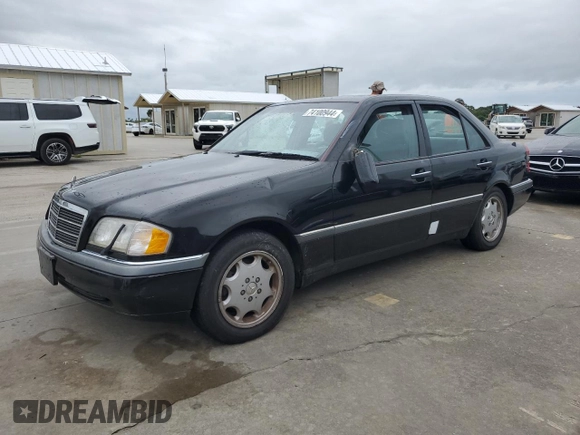 1997 Mercedes-Benz C z VIN WDBHA23EXVF560999, wystawiony jako Copart lot #74100944 z przebiegiem Nie podano mil oraz Nie do naprawy • Non repairable. Historia ofert i sprzedaży dostępna na DreamBid. Obrazek 1.