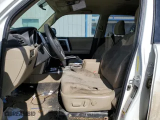 2011 Toyota 4Runner SR5 with VIN JTEZU5JR8B5019290, listed as a Copart auction lot 45624575 with 216,851 mi miles and Salvage Title. Bid and sale history available at carsss.com. Image 7.