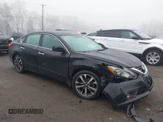2016 Nissan Altima SL with VIN 1N4AL3AP8GC209767, listed as a IAAI auction lot 38190423 with 95,899 mi miles and . Bid and sale history available at carsss.com. Image 1.