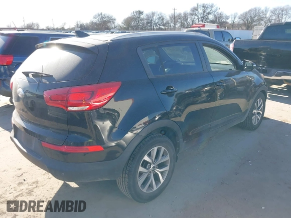 2014 Kia Sportage LX with VIN KNDPB3AC1E7656967, listed as a IAAI auction lot 41762343 with 139,040 mi miles and . Bid and sale history available at carsss.com. Image 4.