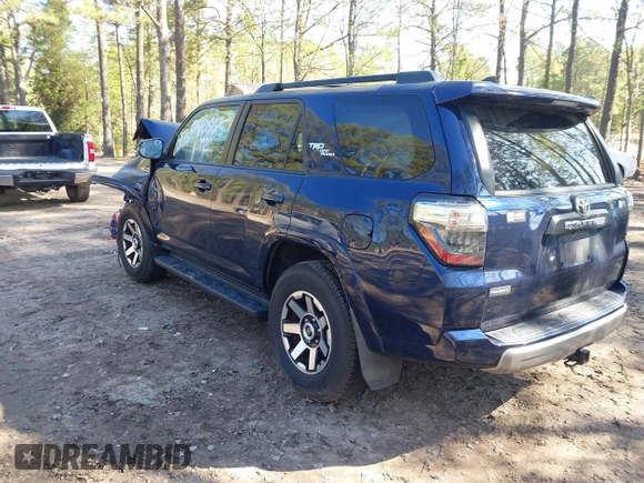 2021 Toyota 4Runner TRD Off Road Premium z VIN JTERU5JR3M5897552, wystawiony jako IAAI lot #41995904 z przebiegiem 90 097 mil mil oraz . Historia ofert i sprzedaży dostępna na DreamBid. Obrazek 3.