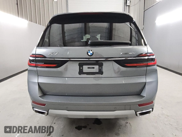 2025 BMW X7 xDrive40i with VIN 5UX23EM07S9X65923, listed as a Copart auction lot 49507655 with 8,891 mi miles and Clean Title. Bid and sale history available at carsss.com. Image 6.