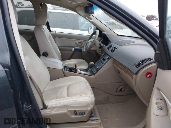 2012 Volvo XC90 Premier Plus with VIN YV4952CY1C1617229, listed as a IAAI auction lot 42042642 with 1 mi miles. Bid and sale history available at carsss.com. Image 5.