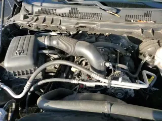 2018 Ram 1500 Big Horn z VIN 1C6RR7TT2JS223584, wystawiony jako Copart lot #89705725 z przebiegiem 115 811 mil mil oraz Czysty tytuł • Clean title. Historia ofert i sprzedaży dostępna na DreamBid. Obrazek 13.