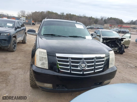 2009 Cadillac Escalade with VIN 1GYFK13269R147563, listed as a IAAI auction lot 41462689 with 210,095 mi miles. Bid and sale history available at carsss.com. Image 12.