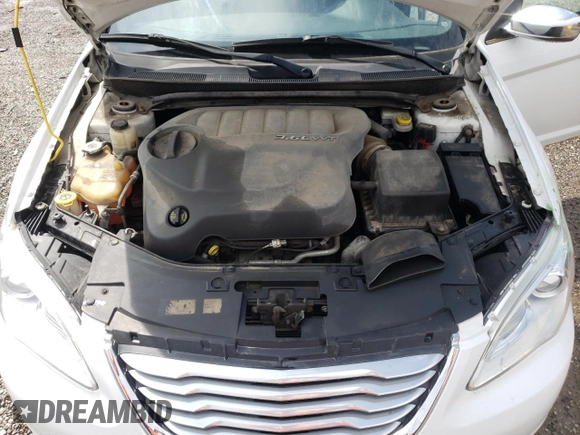 2014 Chrysler 200 Limited z VIN 1C3CCBCG2EN194361, wystawiony jako Copart lot #52613075 z przebiegiem 177 651 mil mil oraz Szkoda całkowita • Salvage title. Historia ofert i sprzedaży dostępna na DreamBid. Obrazek 11.