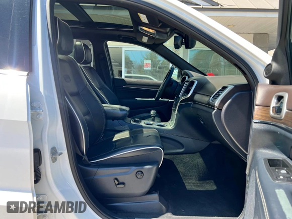 2014 Jeep Cherokee with VIN 1C4RJFCC4EC518425, listed as a Copart auction lot 55114455 with 205,949 mi miles and Clean title. Bid and sale history available at DreamBid. Image 5.