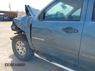 2008 GMC Sierra 1500 SLE1 z VIN 3GTEC13J18G119383, wystawiony jako IAAI lot #40235736 z przebiegiem Nie podano mil oraz . Historia ofert i sprzedaży dostępna na DreamBid. Obrazek 16.