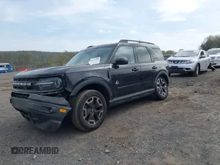 2021 Ford Bronco Sport Outer Banks z VIN 3FMCR9C65MRA88763, wystawiony jako IAAI lot #42113358 z przebiegiem 17 495 mil mil oraz . Historia ofert i sprzedaży dostępna na DreamBid. Obrazek 2.