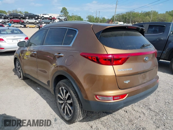 2017 Kia Sportage EX with VIN KNDPN3AC6H7109141, listed as a IAAI auction lot 41848646 with 123,211 mi miles. Bid and sale history available at carsss.com. Image 3.