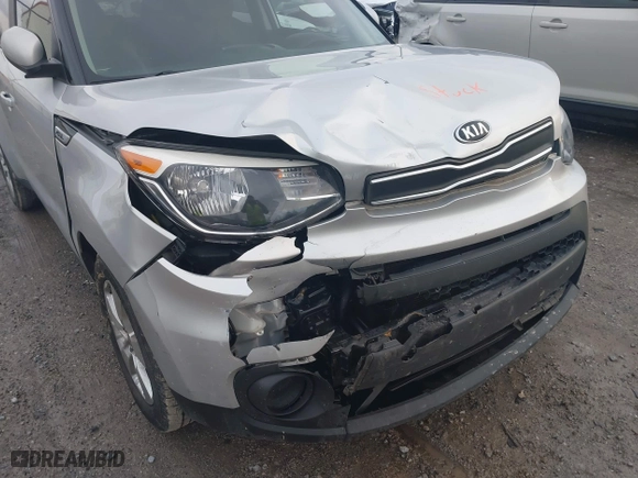 2017 Kia Soul with VIN KNDJN2A28H7429794, listed as a IAAI auction lot 41139087 with 114,309 mi miles. Bid and sale history available at carsss.com. Image 6.