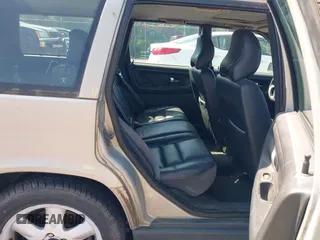 2000 Volvo V70 with VIN YV1LZ56D9Y2721437, listed as a IAAI auction lot 42455046 with 223,234 mi miles and . Bid and sale history available at DreamBid. Image 8.