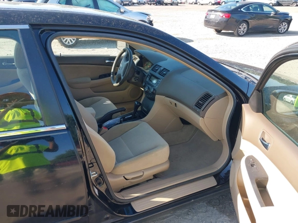 2005 Honda Accord LX z VIN 1HGCM56465A005859, wystawiony jako IAAI lot #42551178 z przebiegiem 72 016 mil mil oraz . Historia ofert i sprzedaży dostępna na DreamBid. Obrazek 5.