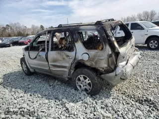 2005 Ford Escape Limited with VIN 1FMYU04115KA70415, listed as a Copart auction lot 49111495 with 0 mi miles and Salvage Title. Bid and sale history available at carsss.com. Image 2.