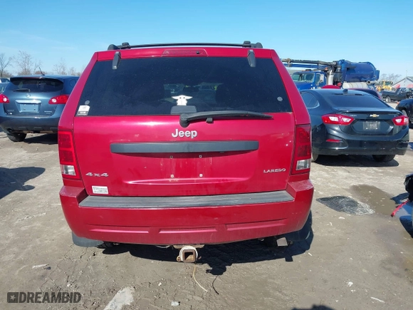 2005 Jeep Grand Cherokee Laredo with VIN 1J4GR48K55C651268, listed as a IAAI auction lot 41987117 with 189,974 mi miles. Bid and sale history available at carsss.com. Image 17.