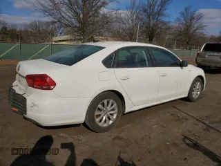 2014 Volkswagen Passat S w/Nav with VIN 1VWAP7A39EC015150, listed as a Copart auction lot 44434995 with 124,796 mi miles and Salvage Title. Bid and sale history available at carsss.com. Image 3.