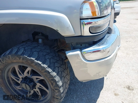 2005 GMC Sierra 2500HD Work Truck with VIN 1GTHC23U95F806475, listed as a IAAI auction lot 42314232 with Not provided miles and . Bid and sale history available at DreamBid. Image 6.