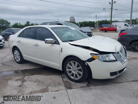 2012 Lincoln MKZ with VIN 3LNHL2GC1CR827429, listed as a IAAI auction lot 41993400 with 92,153 mi miles. Bid and sale history available at carsss.com. Image 1.