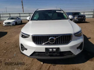 2023 Volvo XC40 Ultimate Bright Theme с VIN YV4L12UA5P2001018, выставлен на аукционе Copart как лот 44428554 с пробегом 7 463 миль миль и . История ставок и продаж доступна на DreamBid. Изображение 5.