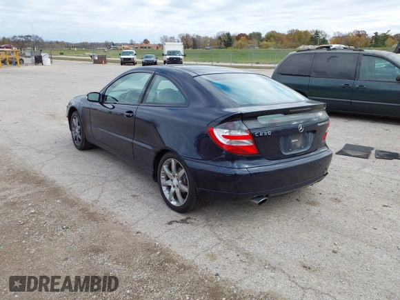 2003 Mercedes-Benz C 230 Kompressor с VIN WDBRN40J93A457301, выставлен на аукционе IAAI как лот 40839325 с пробегом 146 263 миль миль и . История ставок и продаж доступна на DreamBid. Изображение 3.