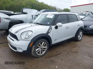2012 MINI Countryman S with VIN WMWZC5C50CWL56160, listed as a IAAI auction lot 42139960 with 101,069 mi miles and . Bid and sale history available at DreamBid. Image 2.