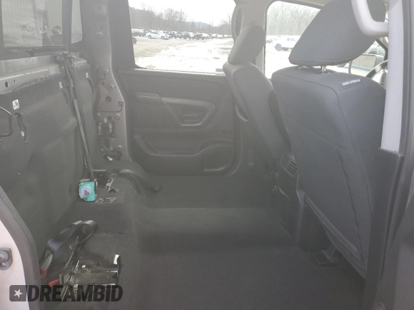 2015 Nissan Titan Pro-4X with VIN 1N6AA0EC1FN512072, listed as a Copart auction lot 85733174 with 92,460 mi miles and Salvage title. Bid and sale history available at DreamBid. Image 10.