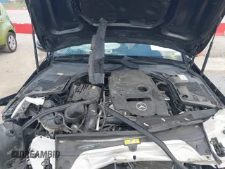 2016 Mercedes-Benz C 300 z VIN 55SWF4JB8GU131378, wystawiony jako IAAI lot #42206961 z przebiegiem Nie podano mil oraz . Historia ofert i sprzedaży dostępna na DreamBid. Obrazek 10.