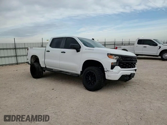 2024 Chevrolet Silverado 1500 Custom with VIN 1GCPDBEK5RZ285375, listed as a Copart auction lot 50422105 with 27,002 mi miles and Salvage Title. Bid and sale history available at DreamBid. Image 10.